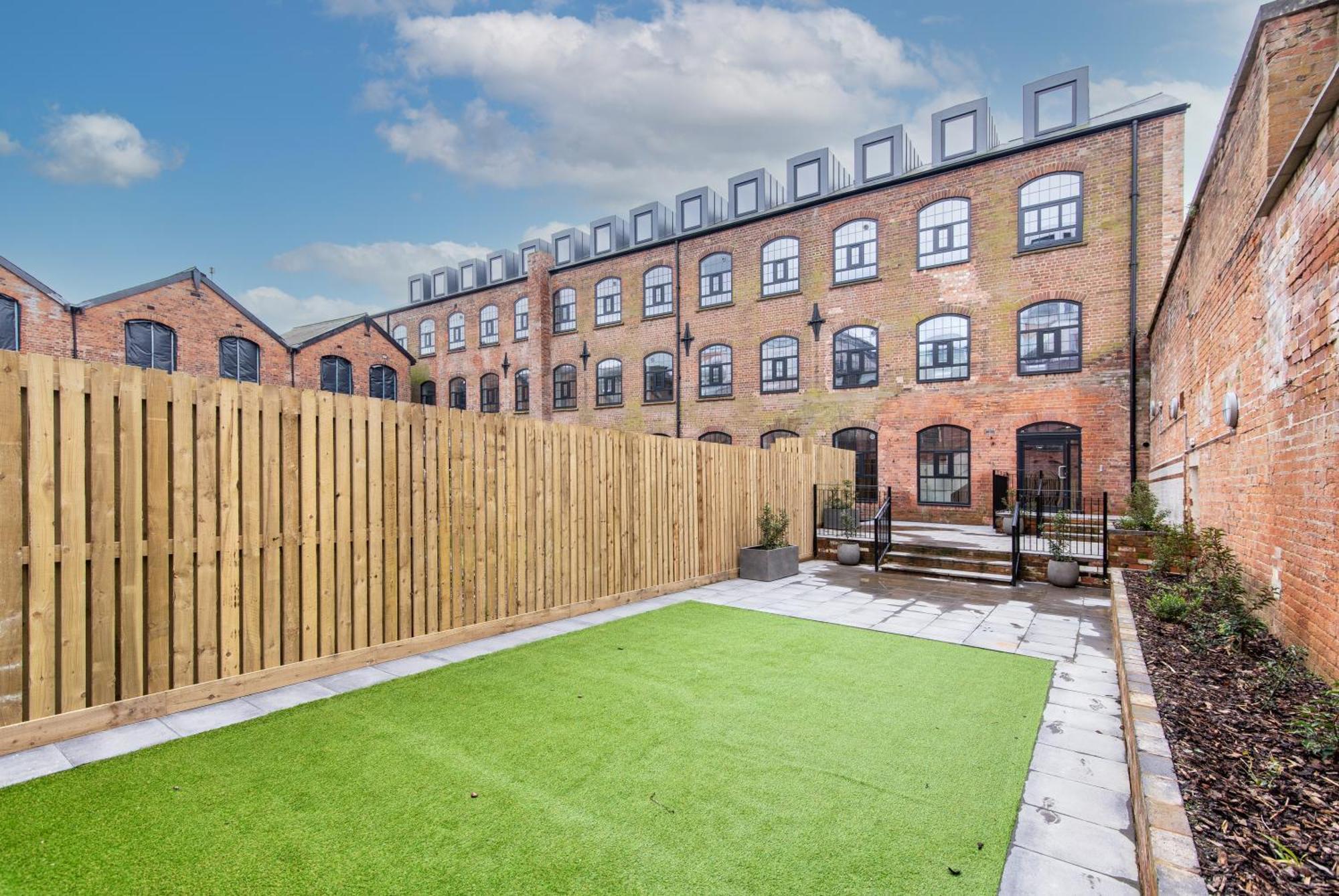 Modern 1 Bedroom Near Train Station Apartment Nottingham