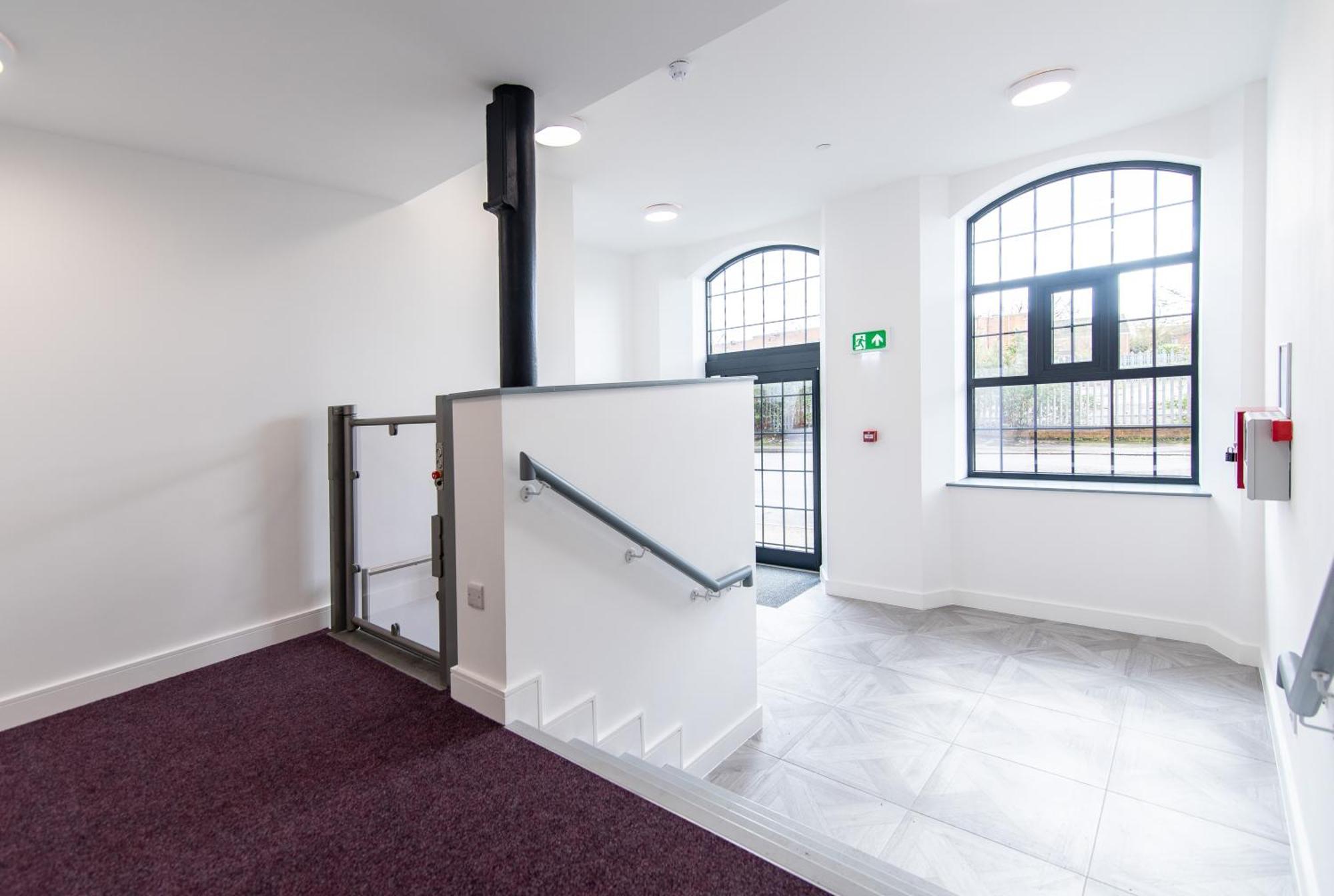 Modern 1 Bedroom Near Train Station